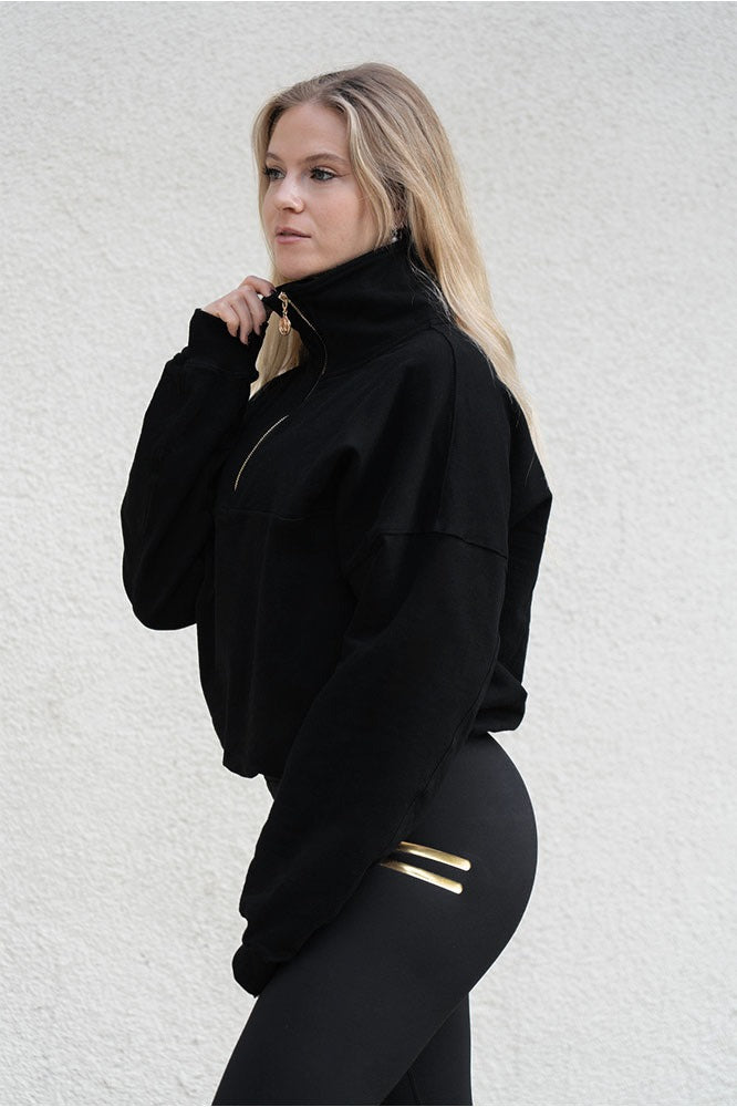 <p>Edge Cozy <em>Half Zip</em></p>